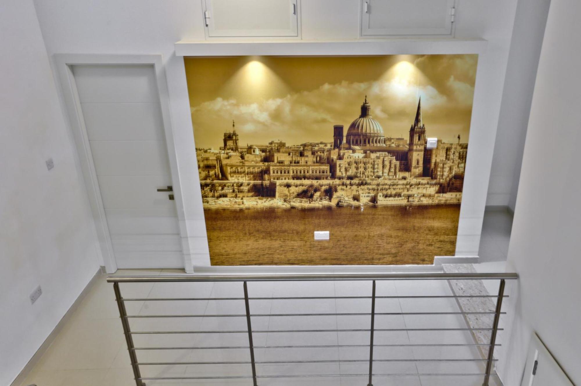 Exquisite 3-Bedroom Duplex Penthouse With Jacuzzi In Valletta Centre 외부 사진